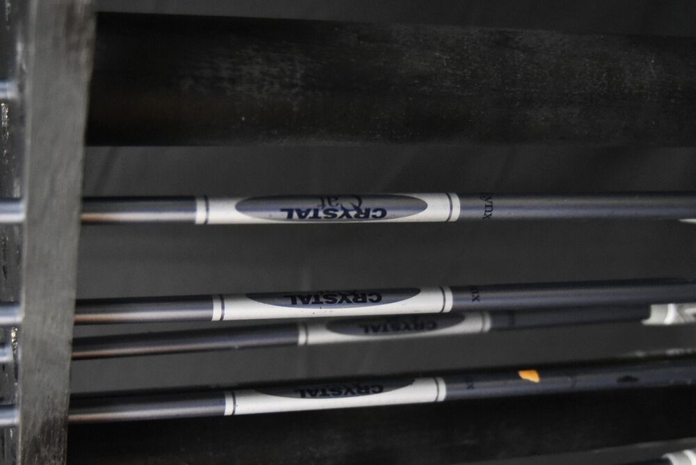 LYNX CRYSTAL CAT GOLF SET 69 IRONS, PW, SW, DRIVER AND 3,5,7 WOODS NEW GRIPS SidelineSwap