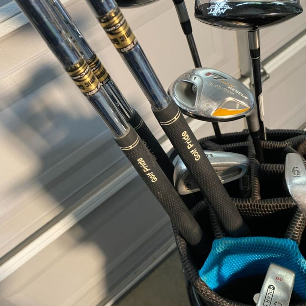 Titleist and TaylorMade Golf Club Complete Set W/ 14 Way Golf Bag