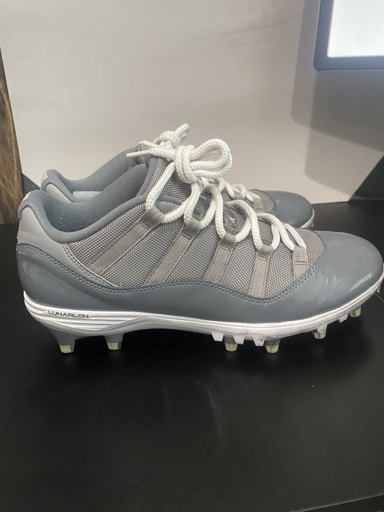 cool grey 11 football cleats