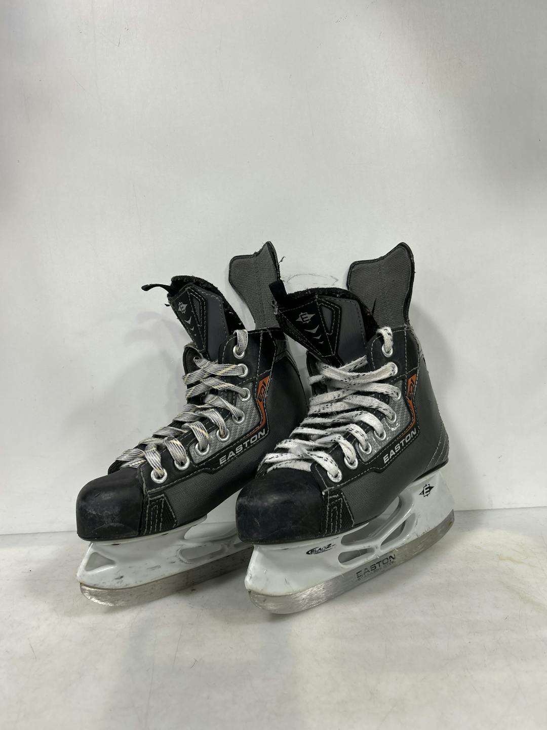 Used Easton Eq1 Junior 01 Ice Hockey Skates | SidelineSwap