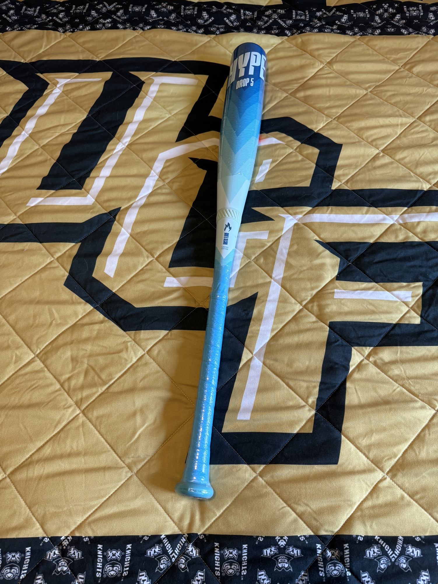 New In Wrapper Easton Hype Fire Arctic Flame 30/25 | SidelineSwap