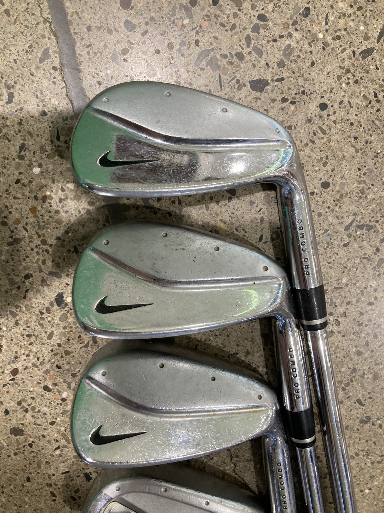 Used Men's Nike VR Pro Combo Iron Set Right Handed Regular Flex