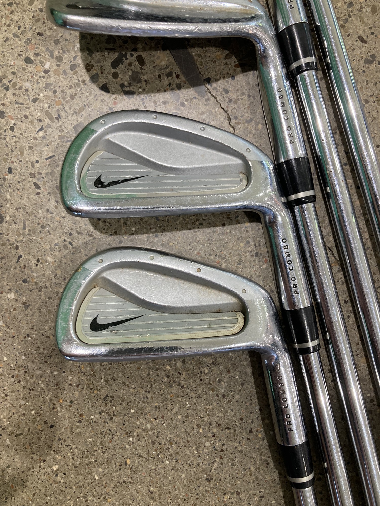 Used Men's Nike VR Pro Combo Iron Set Right Handed Regular Flex