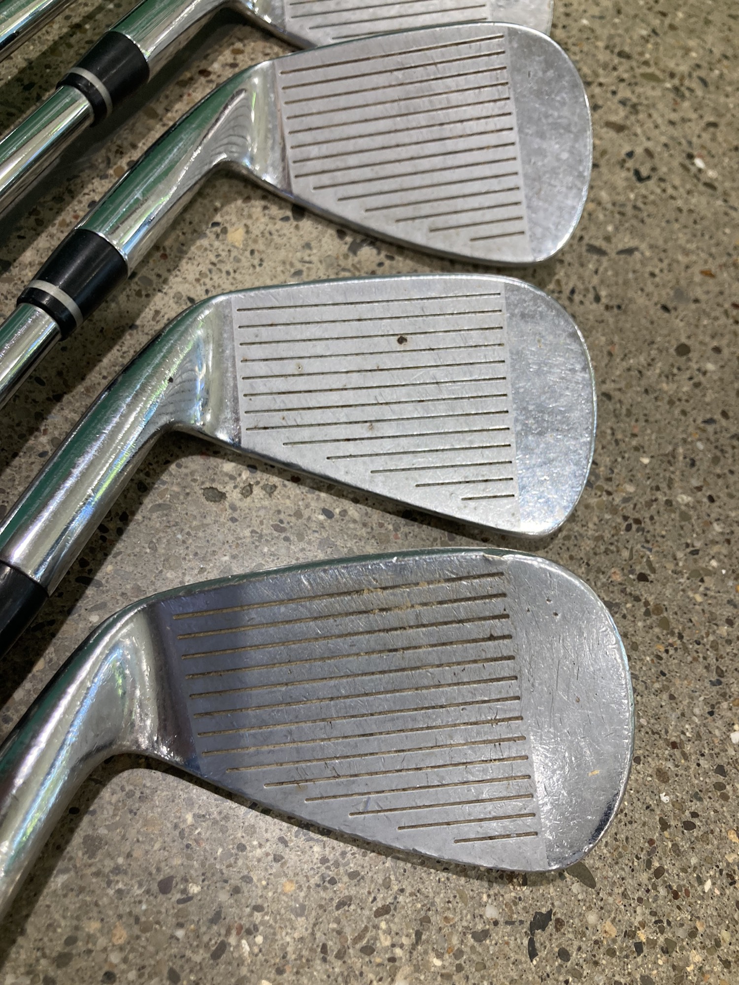 Used Men's Nike VR Pro Combo Iron Set Right Handed Regular Flex