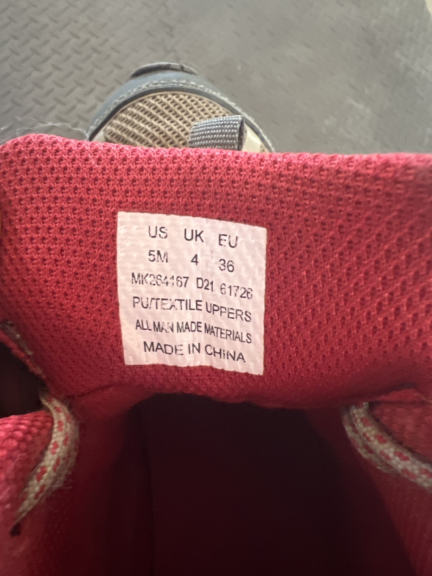 merrell youth hiking shoes