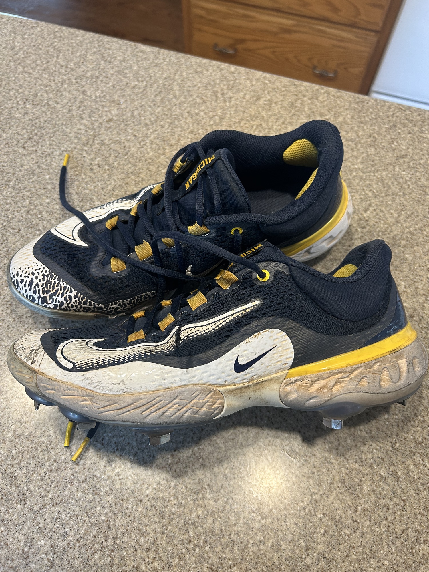 university of michigan football cleats