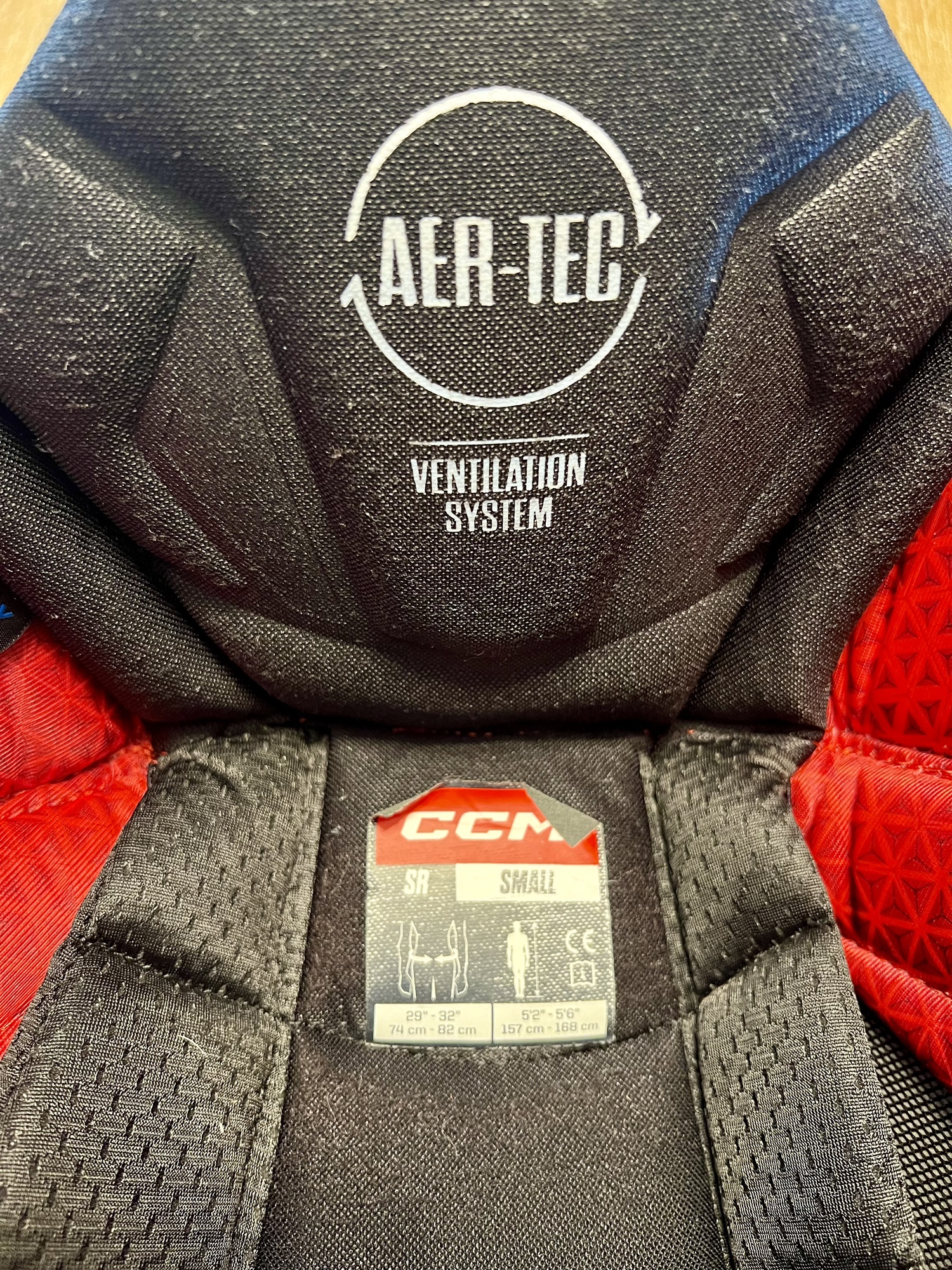 CCM Jet speed SeniorSz Small ice hockey girdle SidelineSwap