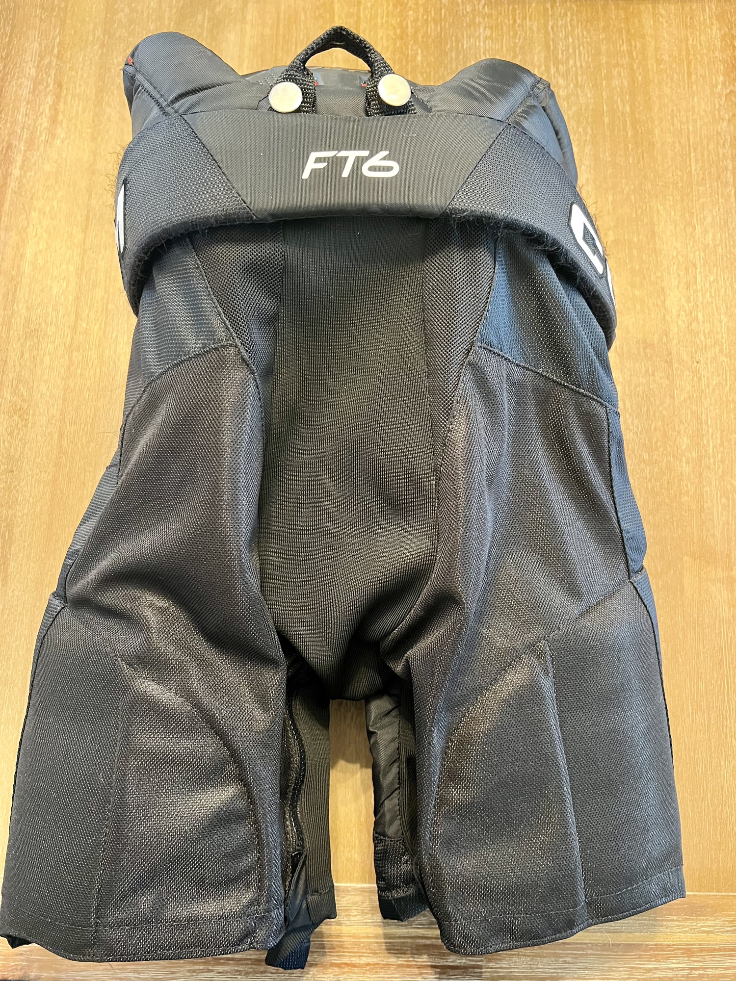 CCM Jet speed SeniorSz Small ice hockey girdle SidelineSwap