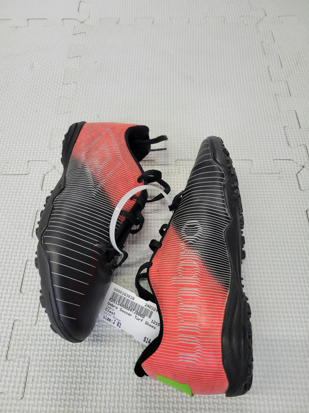 umbro turf soccer shoes