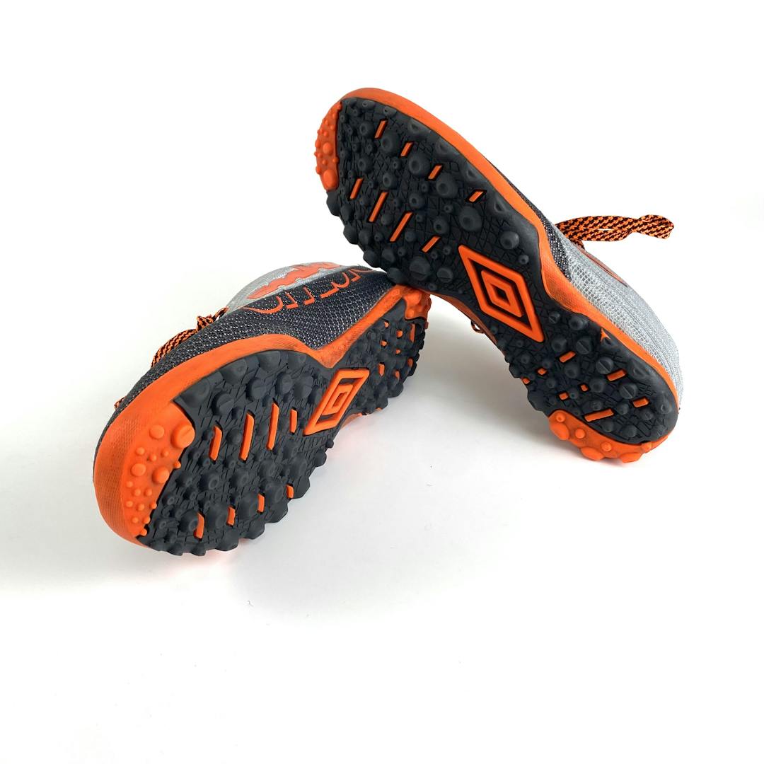 umbro turf soccer shoes