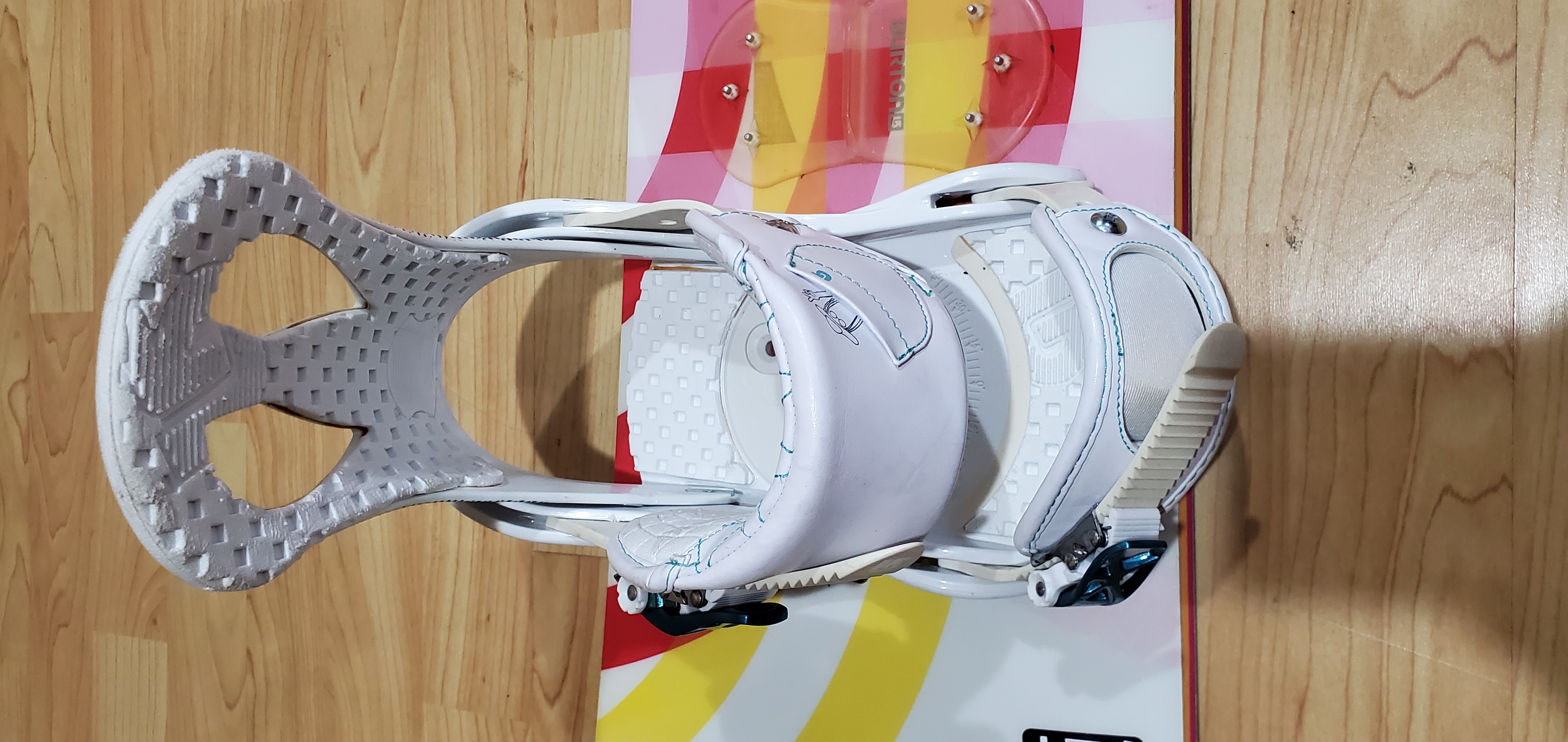 Burton feather 144cm women snowboard w/Burton binding Medium