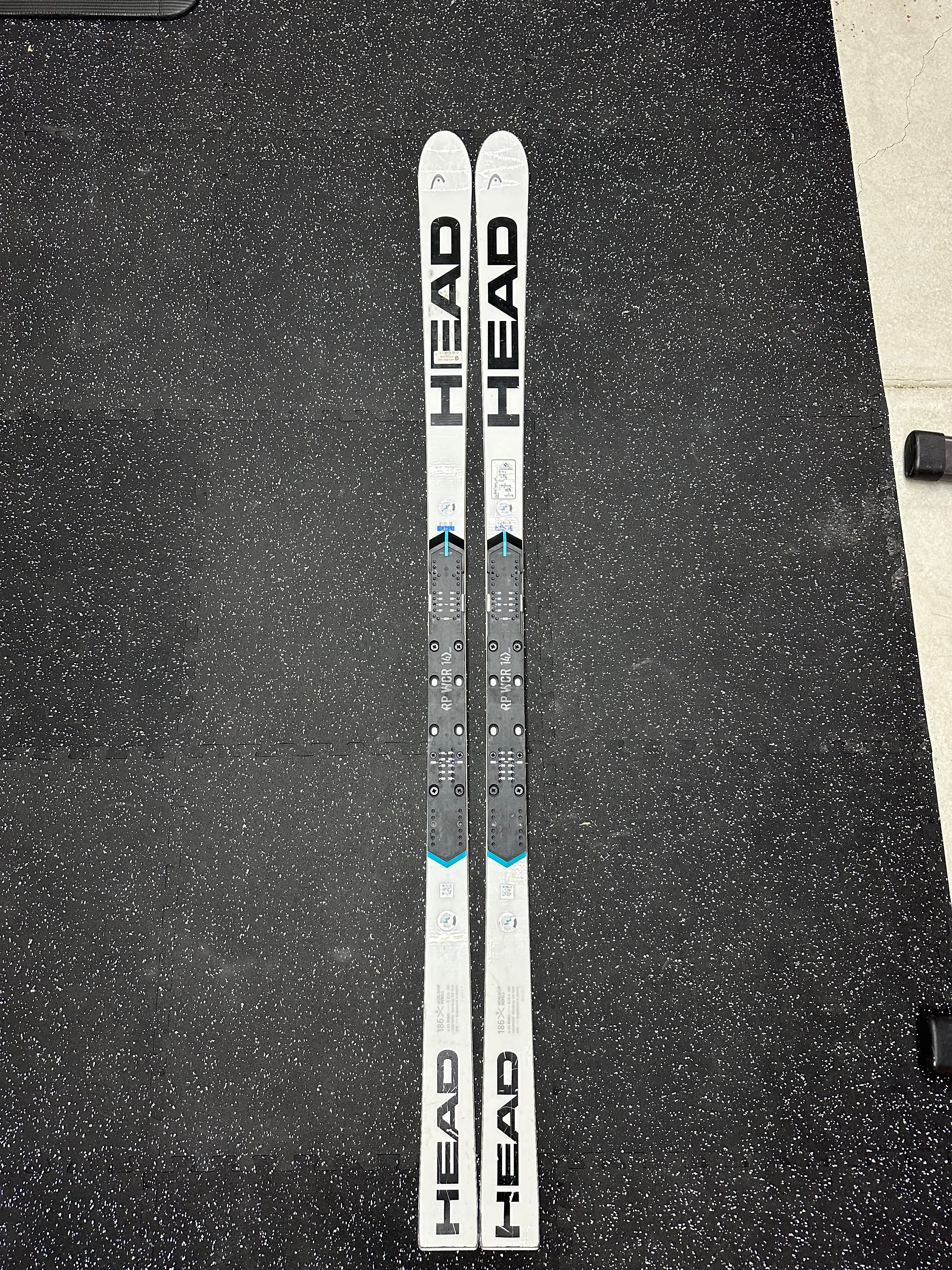 HEAD 186 GS | World Cup Rebels e-GS RD Skis | SidelineSwap | Buy