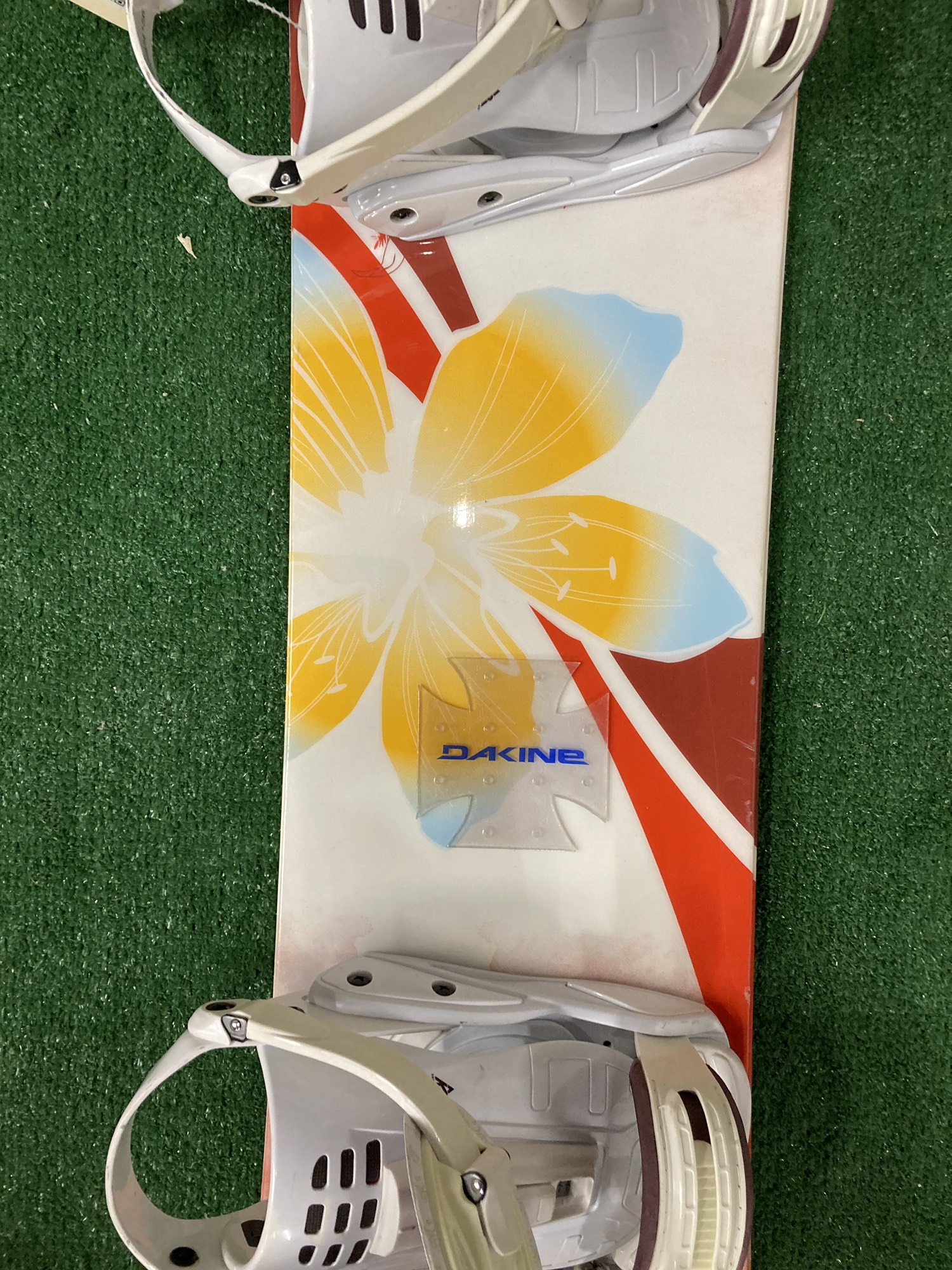Used Women's Burton Sterling (144 cm) Snowboard All Mountain