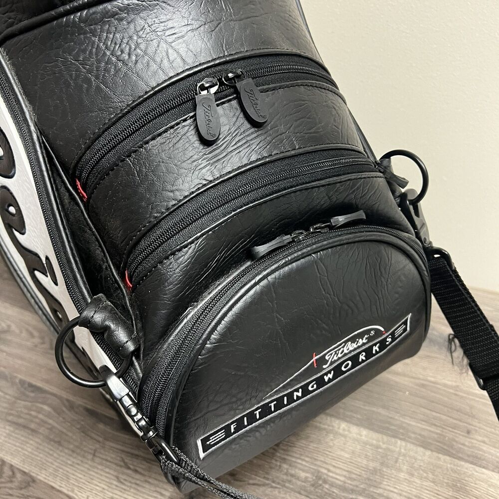 Titleist ブラック ショルダーバッグ Amazon | ブラック クイックサイドリリース プラスチック