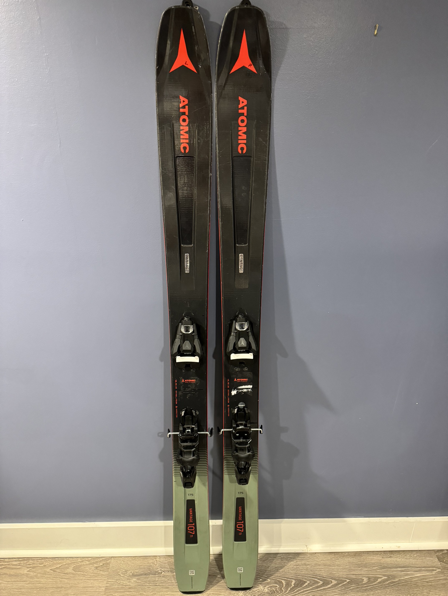 Atomic vantage 180 ビンディング付き Atomic vantage 180 ビンディング付き