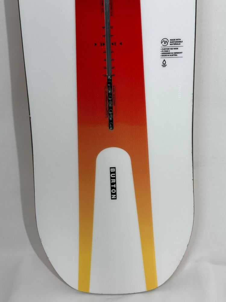 2321 Burton Custom Flying V Mens Snowboard 162 WIDE 2024