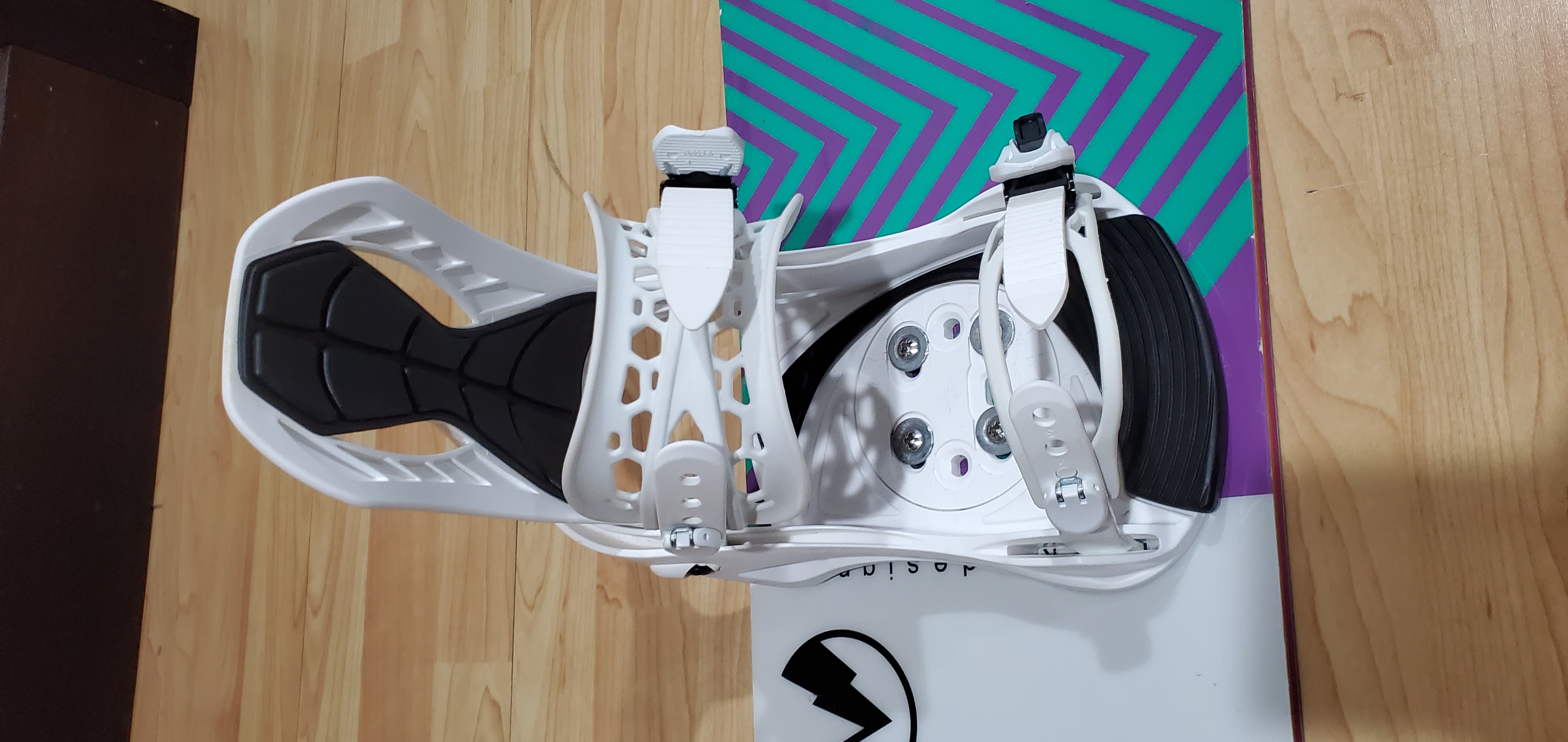 Used Lidakis Snowboard 140cm +Altitude binding size Medium