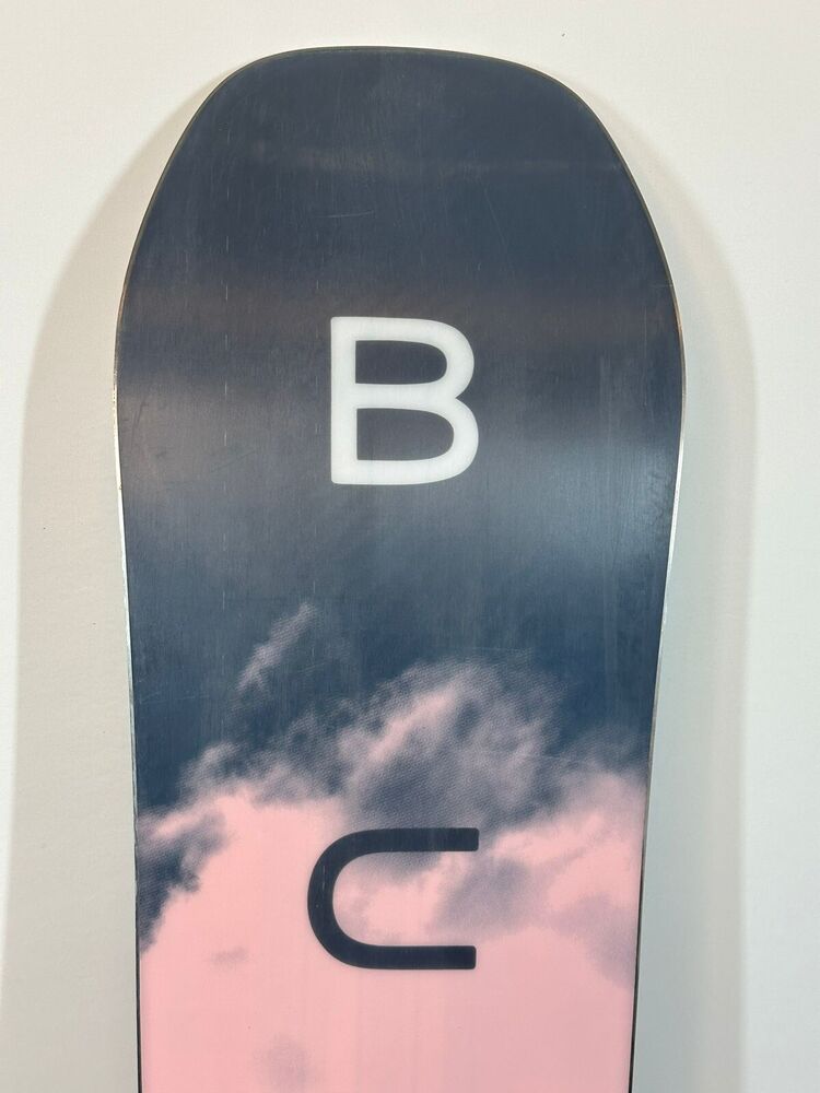 2325 Burton Feelgood Flying V Women`s Snowboard 142 cm 2022