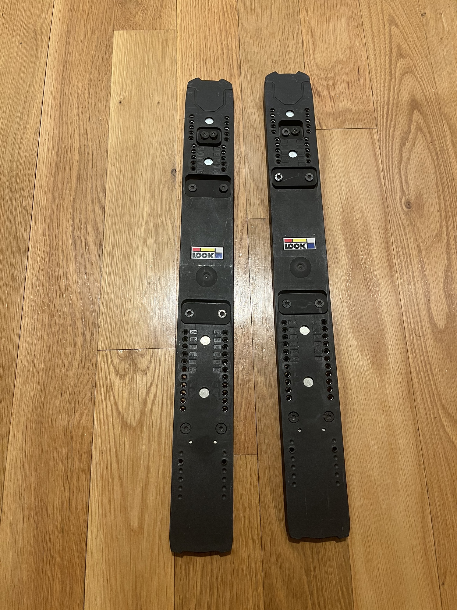 Used Look R22 Racing Plates | SidelineSwap | Buy and Sell on