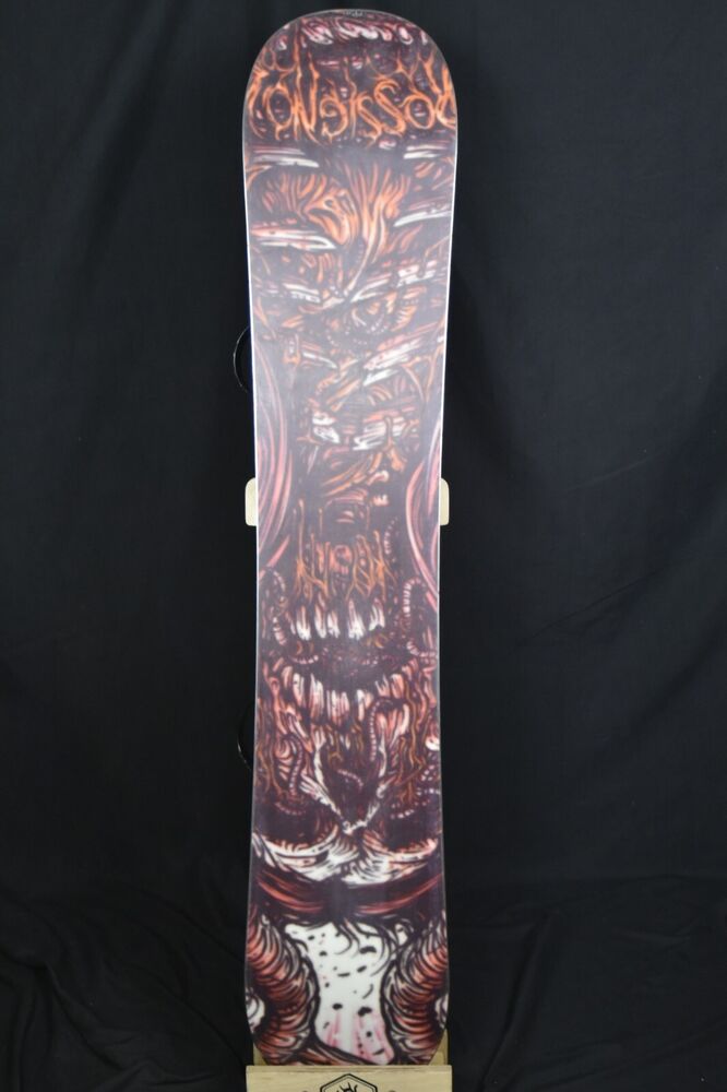 ROSSIGNOL ANGUS SNOWBOARD SIZE 157 CM WITH LARGE BINDINGS