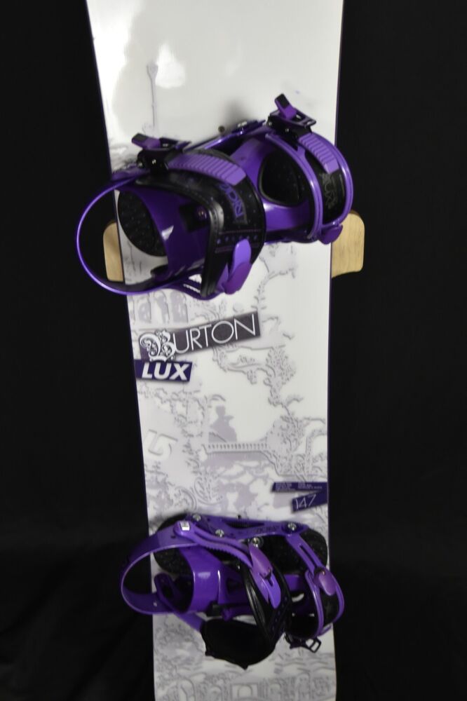 BURTON LUX SNOWBOARD SIZE 147 CM WITH RIDE MEDIUM BINDINGS