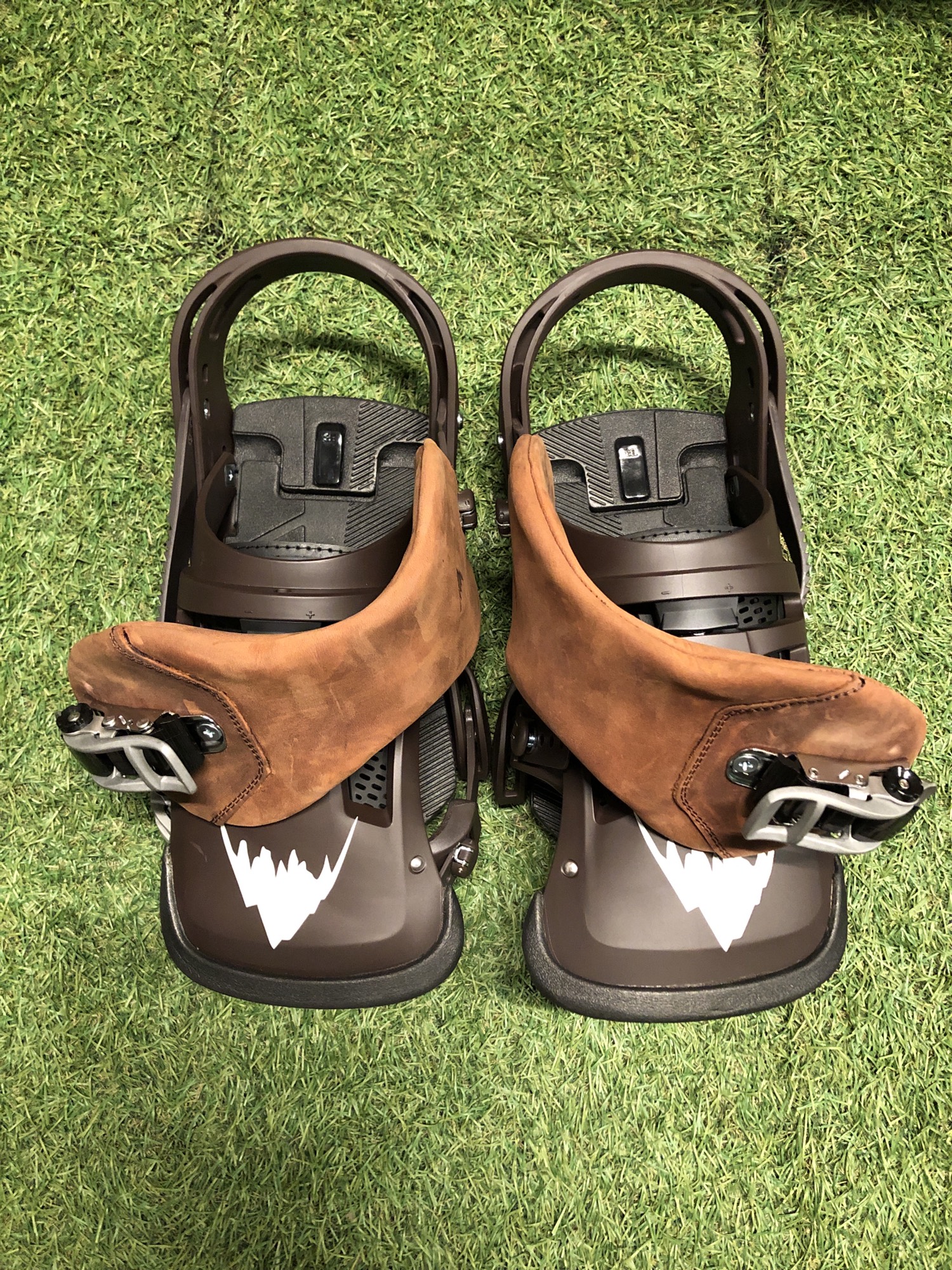 Burton Malavita Snowboard Binding | Active Junky