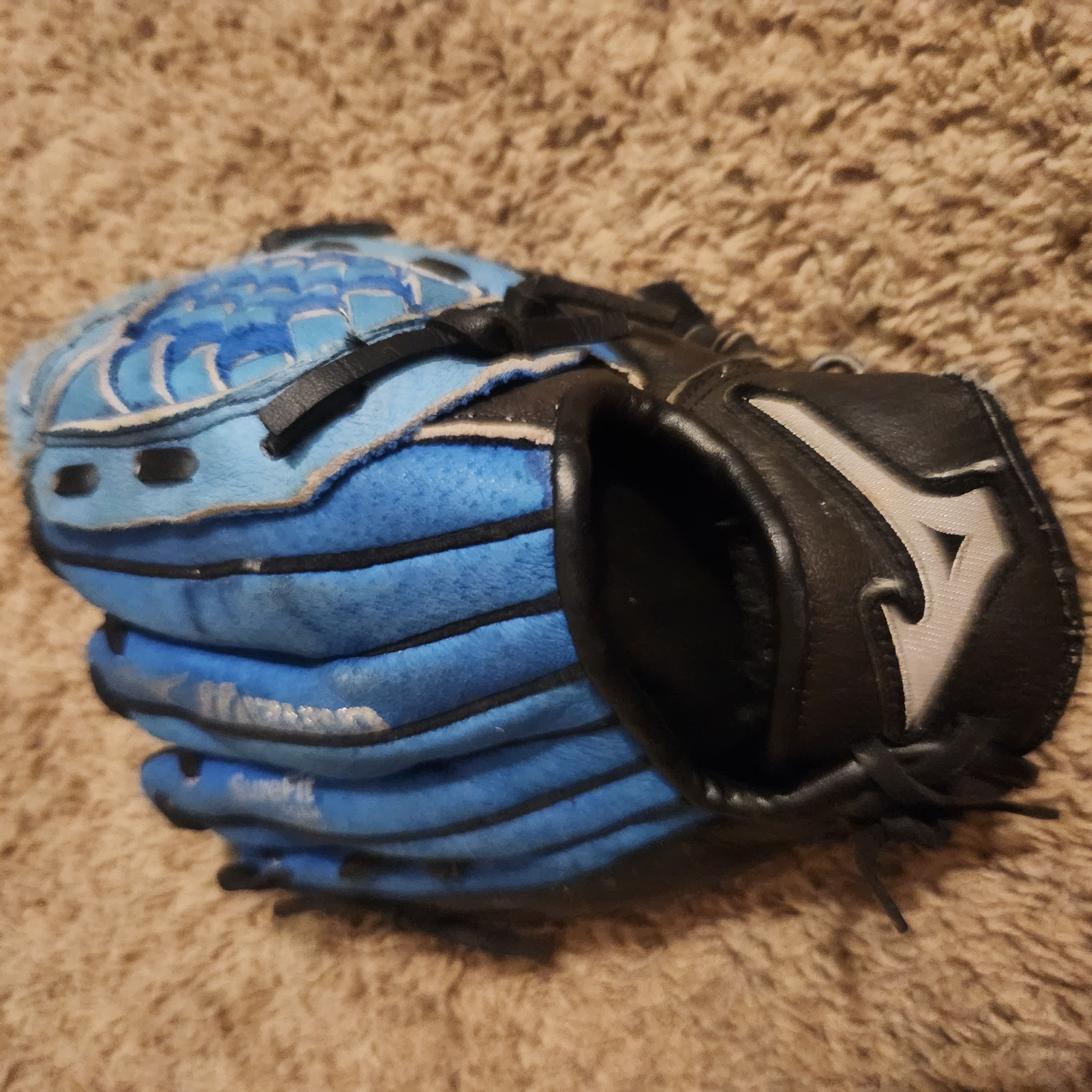 Mizuno Global Elite Baseball Gloves & Mitts | New and Used on