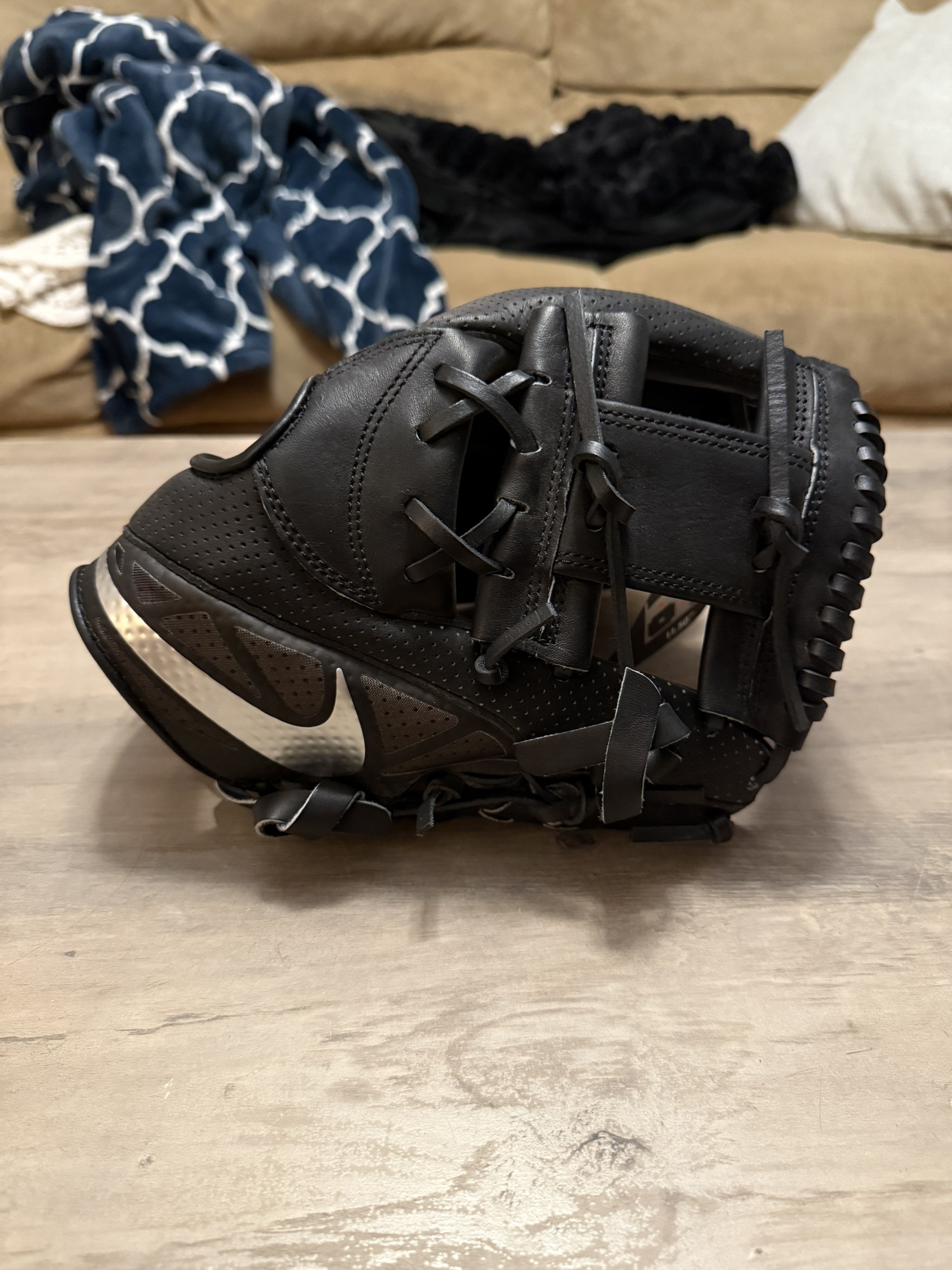 Nike MVP Edge Baseball Gloves & Mitts | New and Used on