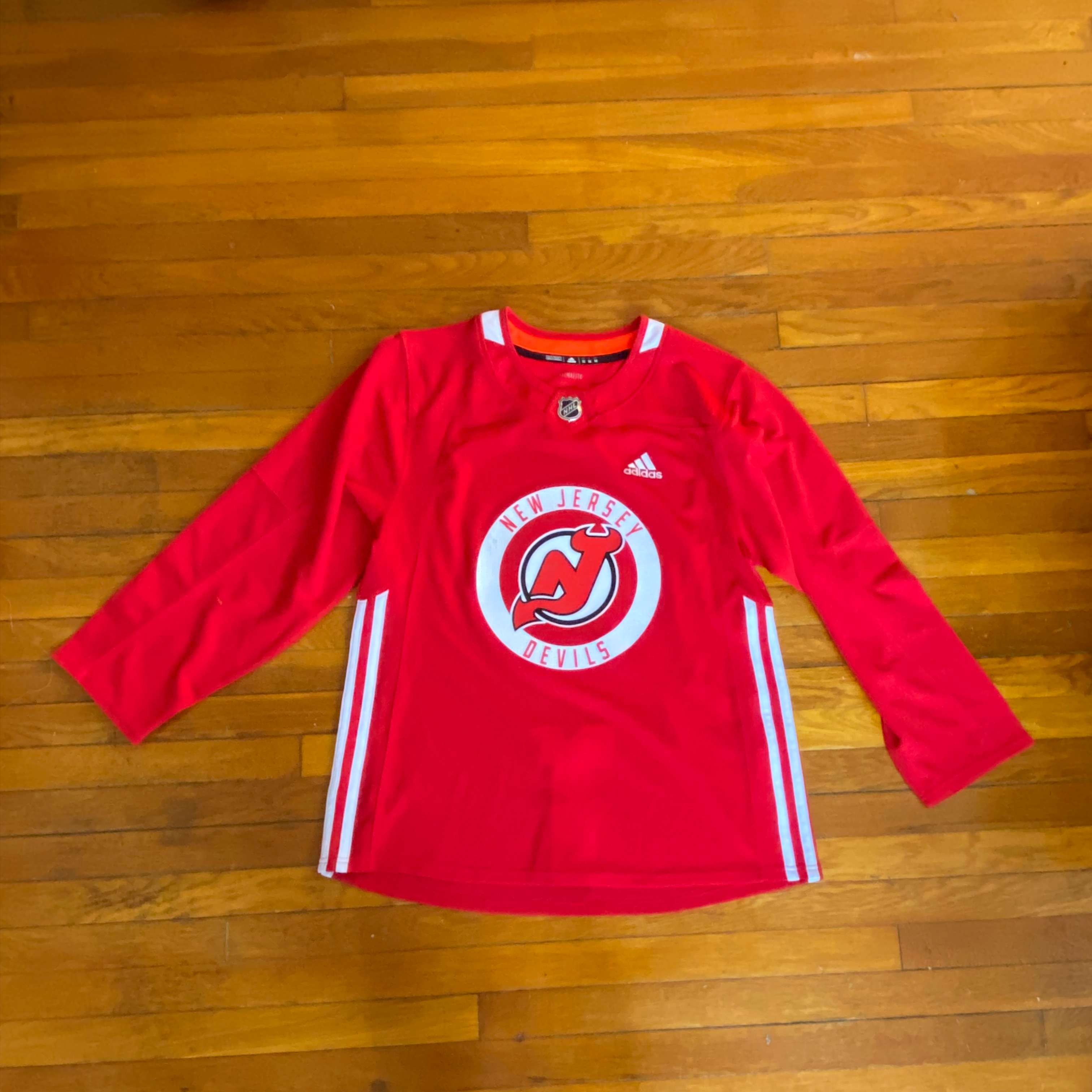 New Jersey Devils Jerseys New, Preowned, and Vintage