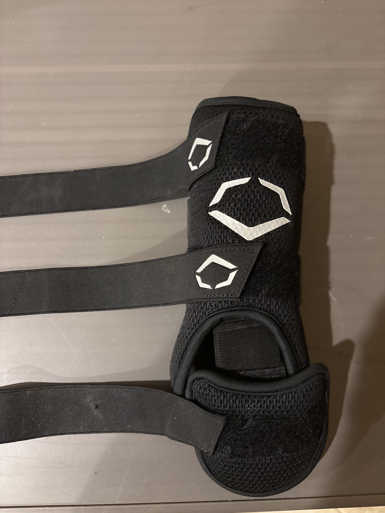 EVOSHILD LEG GUARD 白　未使用品 Amazon | EVOSHIELD EVOCHARGE LEG GUARD レッグガード各色
