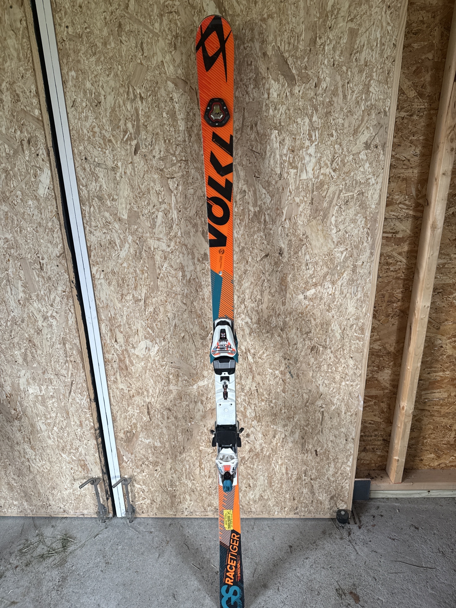 Volkl - 【あり】Volkl GS Racetiger 183cm comp18 Volkl 183 cm Racing Racetiger GS Skis With Bindings Max Din