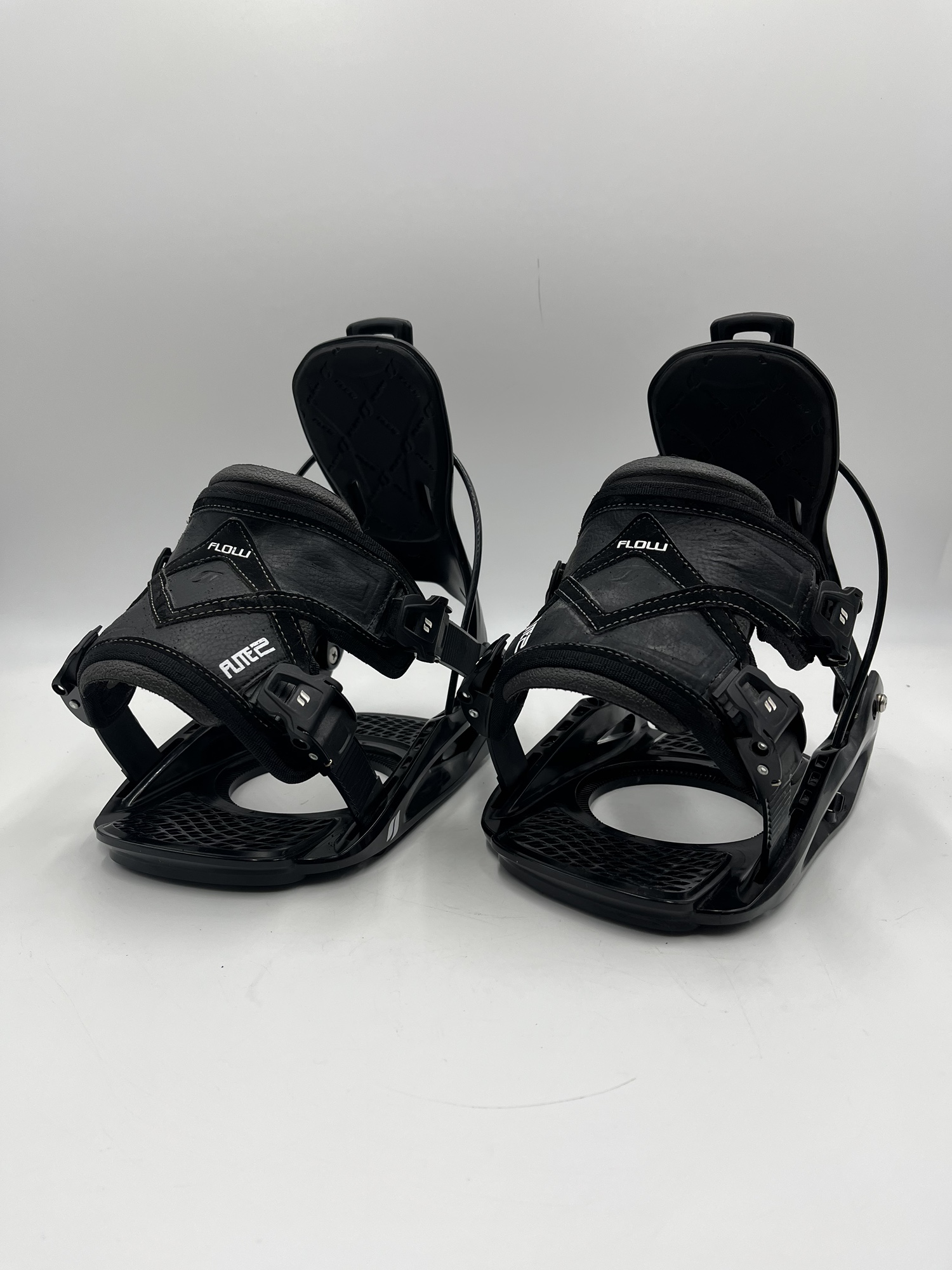Flow Alpha Snowboard Bindings | Used and Closeout