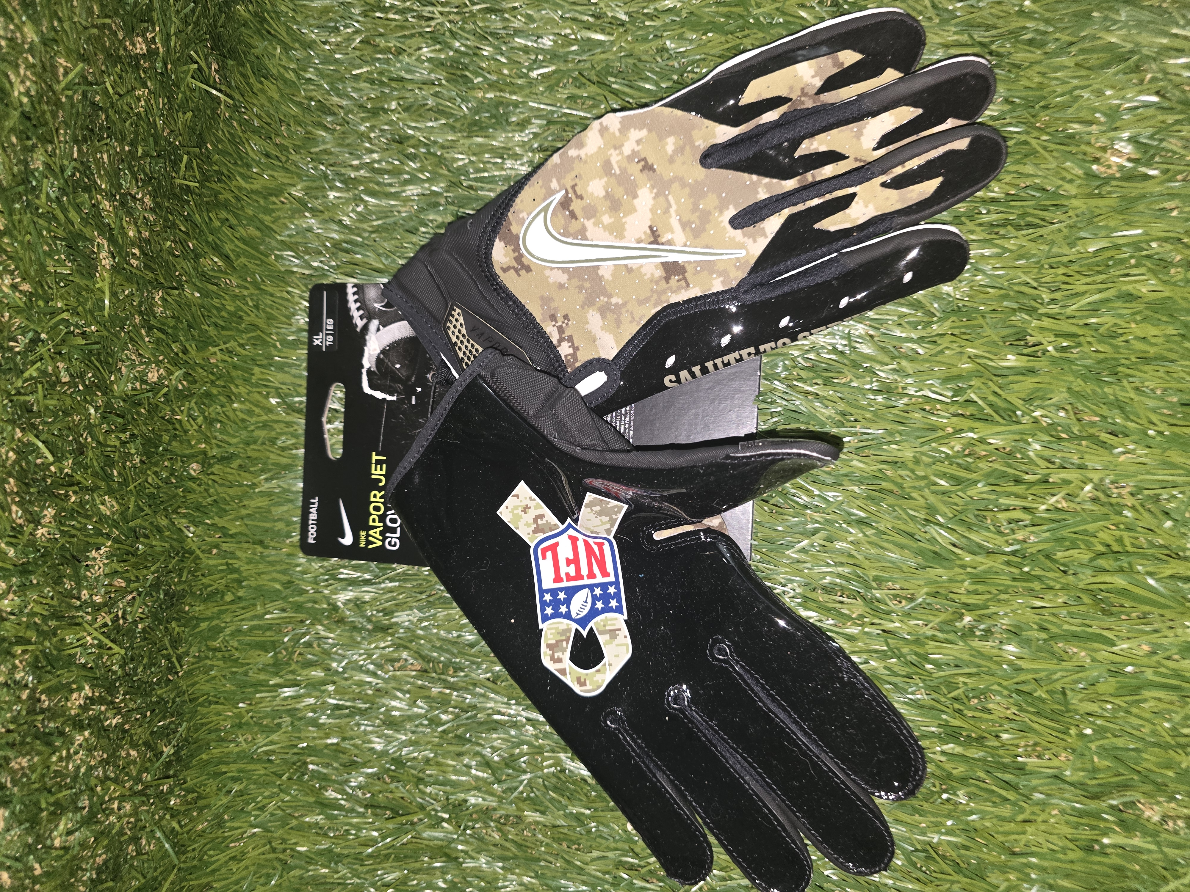 グローブ Nike Vapor Jet 6.0 \"Salute To Service\" Nike Vapor Jet 6.0 NFL Salute To Service Football Gloves