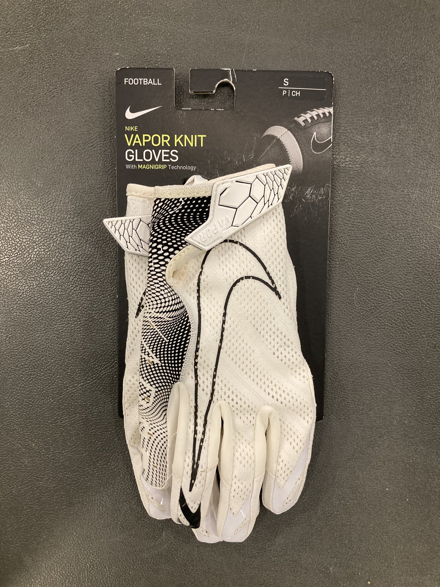 Nike Vapor Knit Football Gloves: Used Clearance Deals