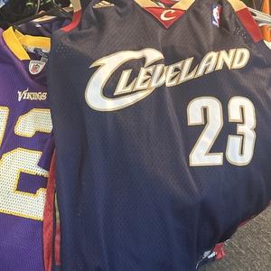 Jersey_resalez