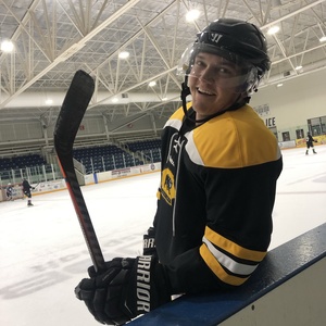 HockeyGuy_13
