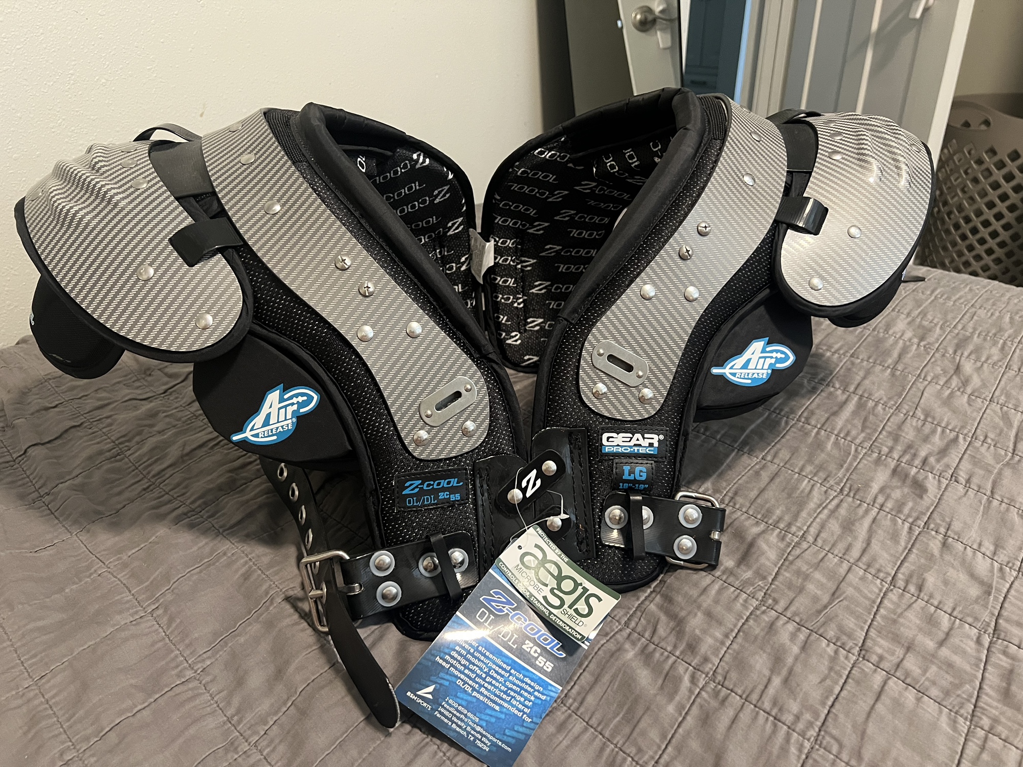 Gear Pro Tec Z-Cool Shoulder Pads | Used and Closeout
