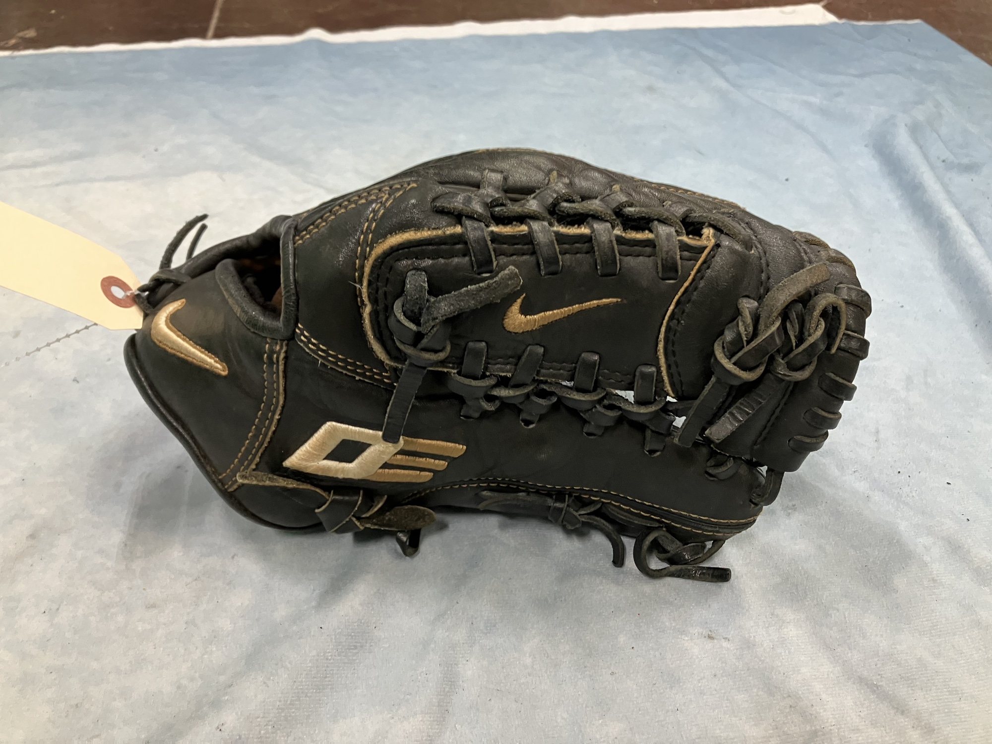 Nike Diamond Elite Baseball Gloves & Mitts | New and Used on