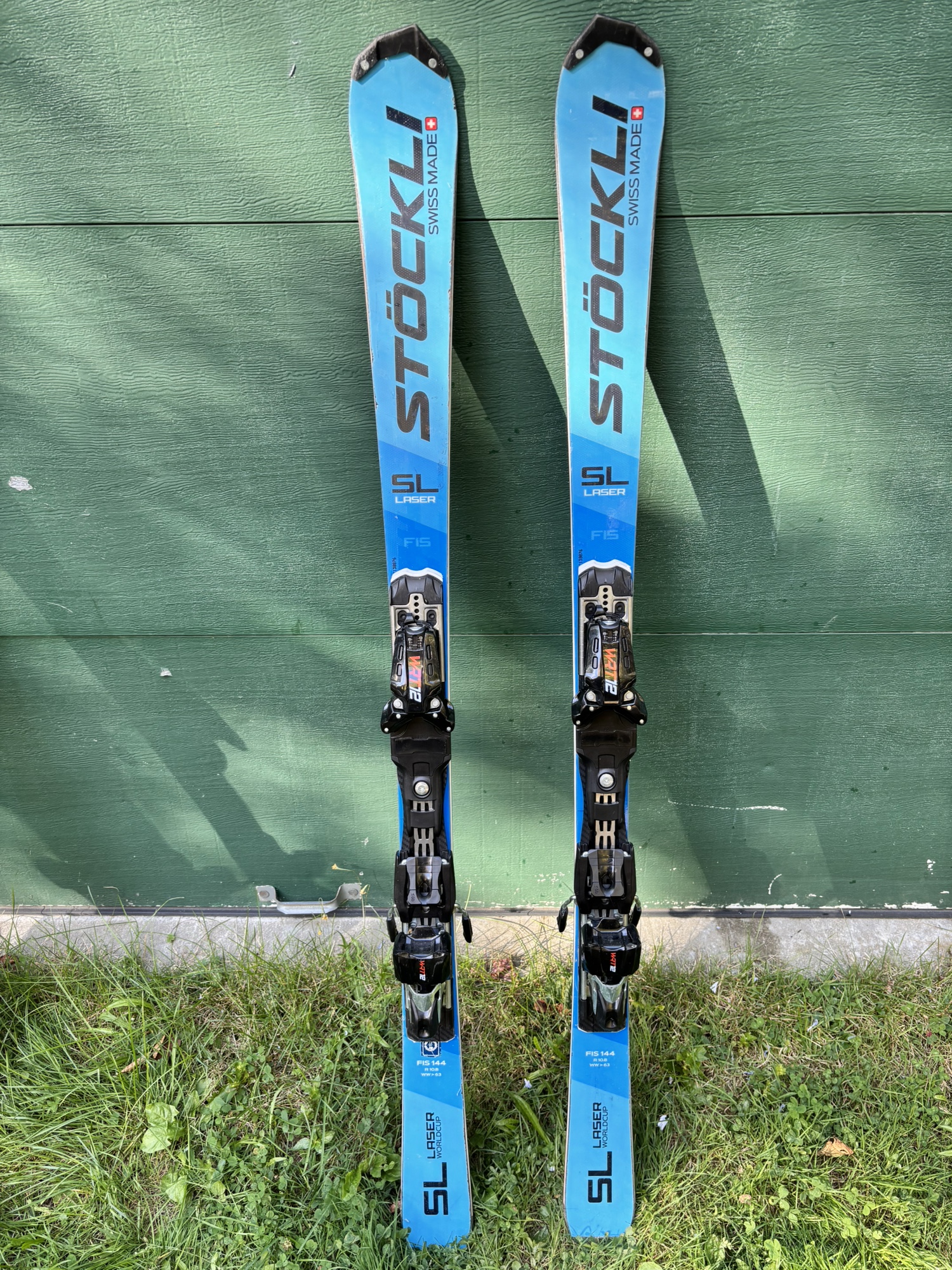 STOCKLI（ストックリ) Laser AX Test / Review Ski Stöckli Laser AX • Ski Reviewer