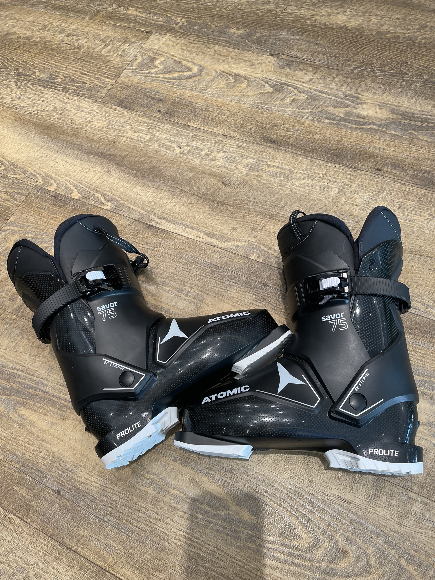 Atomic Savor 75 Ski Boots | Mondo 24/24.5 | SidelineSwap | Buy and