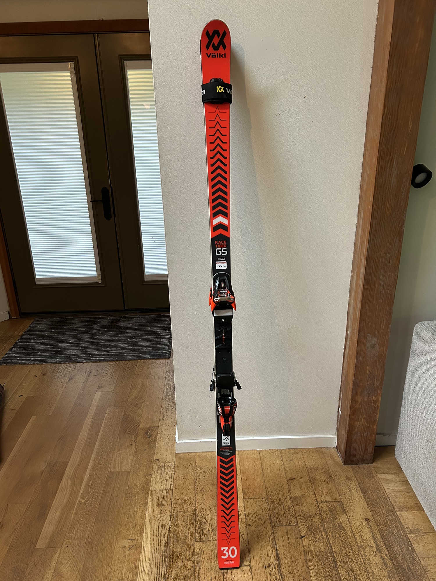 Used 171cm Training 2017 Volkl Racing Racetiger GS Skis With