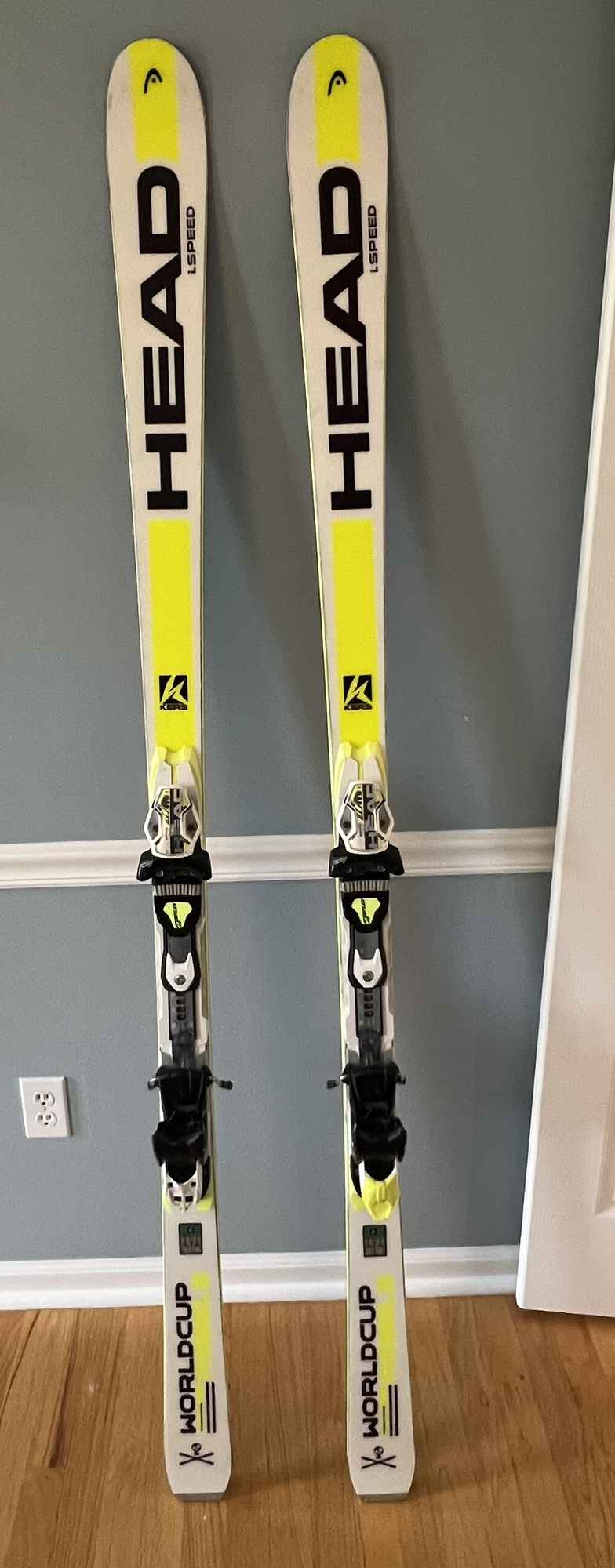 HEAD i.Speed WORLD CUP REBELS 180cm スキー板 Head Worldcup Rebels i.Speed 180cm | SidelineSwap | Buy and Sell