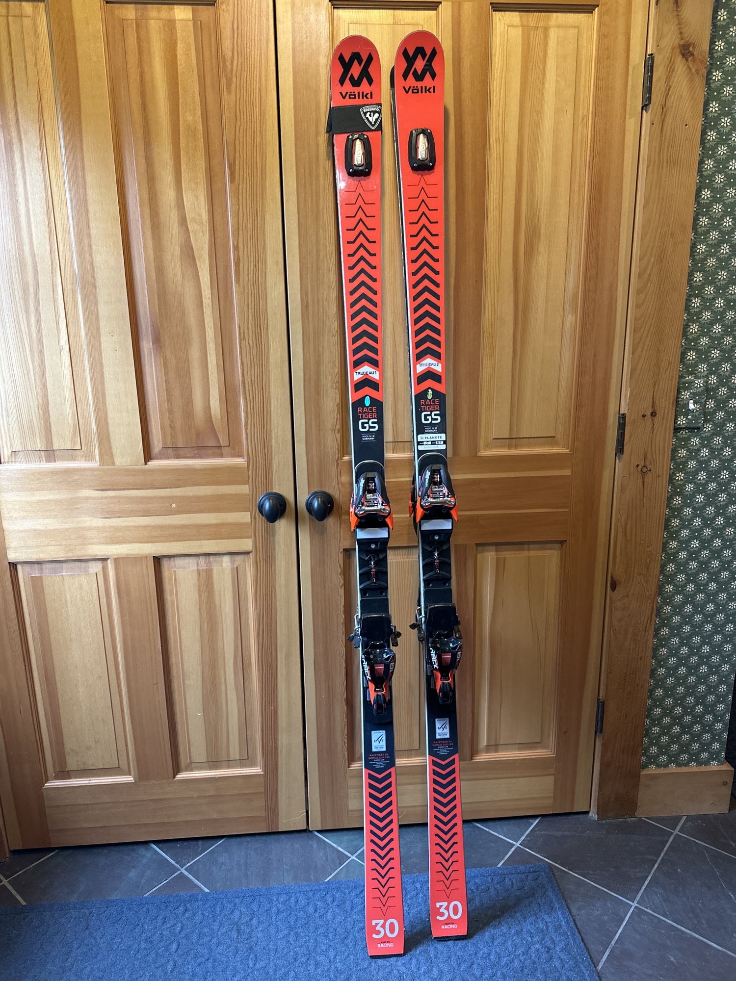 Völkl Racetiger GS 171cm Volkl Racetiger GS R Junior Kid's Race Skis w/ Marker Race 8