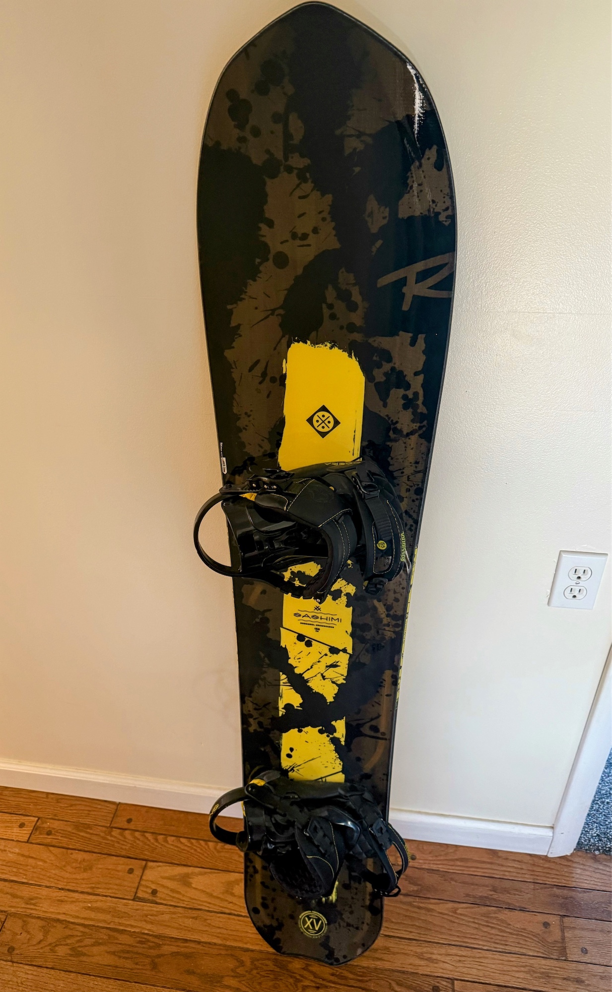 BURTON DRAGON SNOWBOARD SIZE 156 CM WITH BURTON LARGE BINDINGS