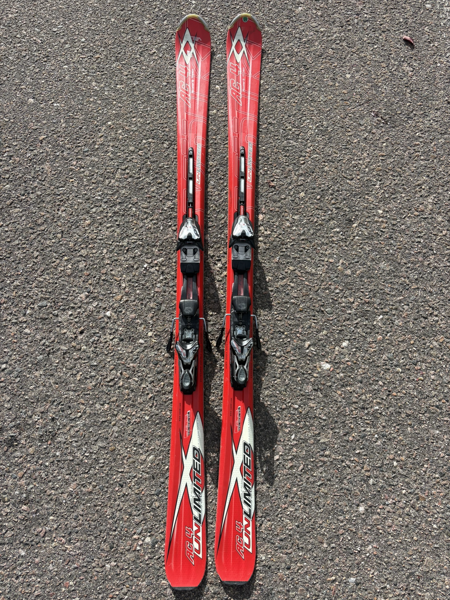 VOLKL 12FT TigerShark 168 cm Skis / Matching Marker Motion Tiger