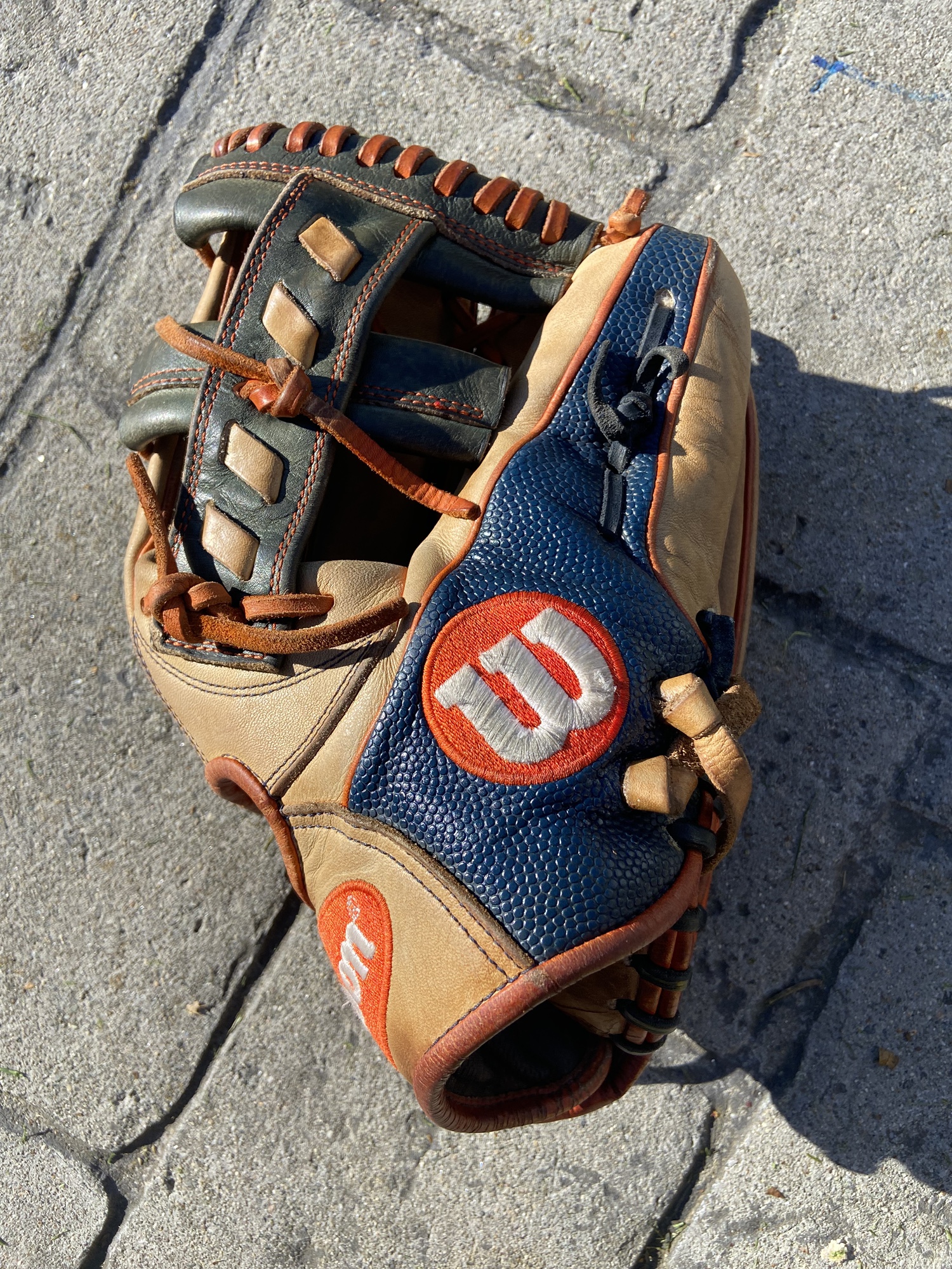 Jose Altuve Model Wilson A2000 Baseball Glove 11.5