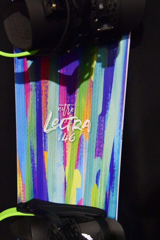 NEW NITRO LECTRA BRUSH SNOWBOARD SIZE 146 CM WITH CHAMONIX M/L