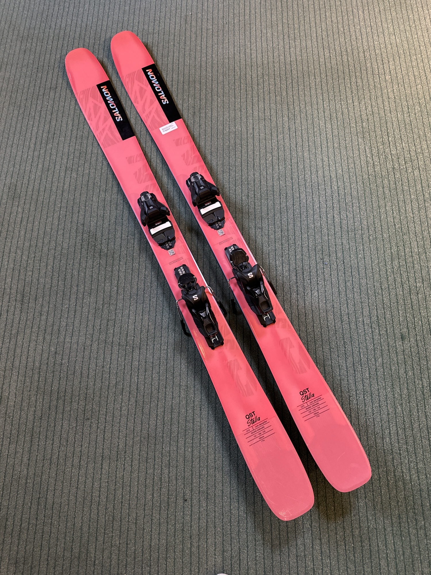 Women's 2024 Salomon QST Stella 106 173 cm All Mountain Skis With