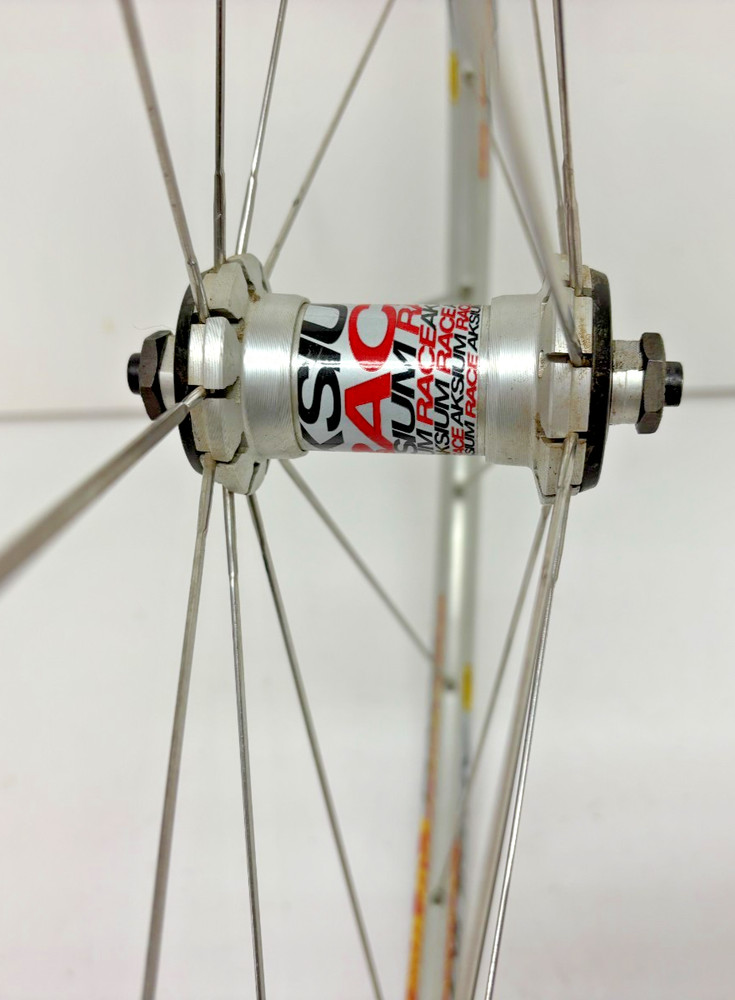 Mavic Aksium Race 20-Bladed Lightweight Silver Aluminum 622x15