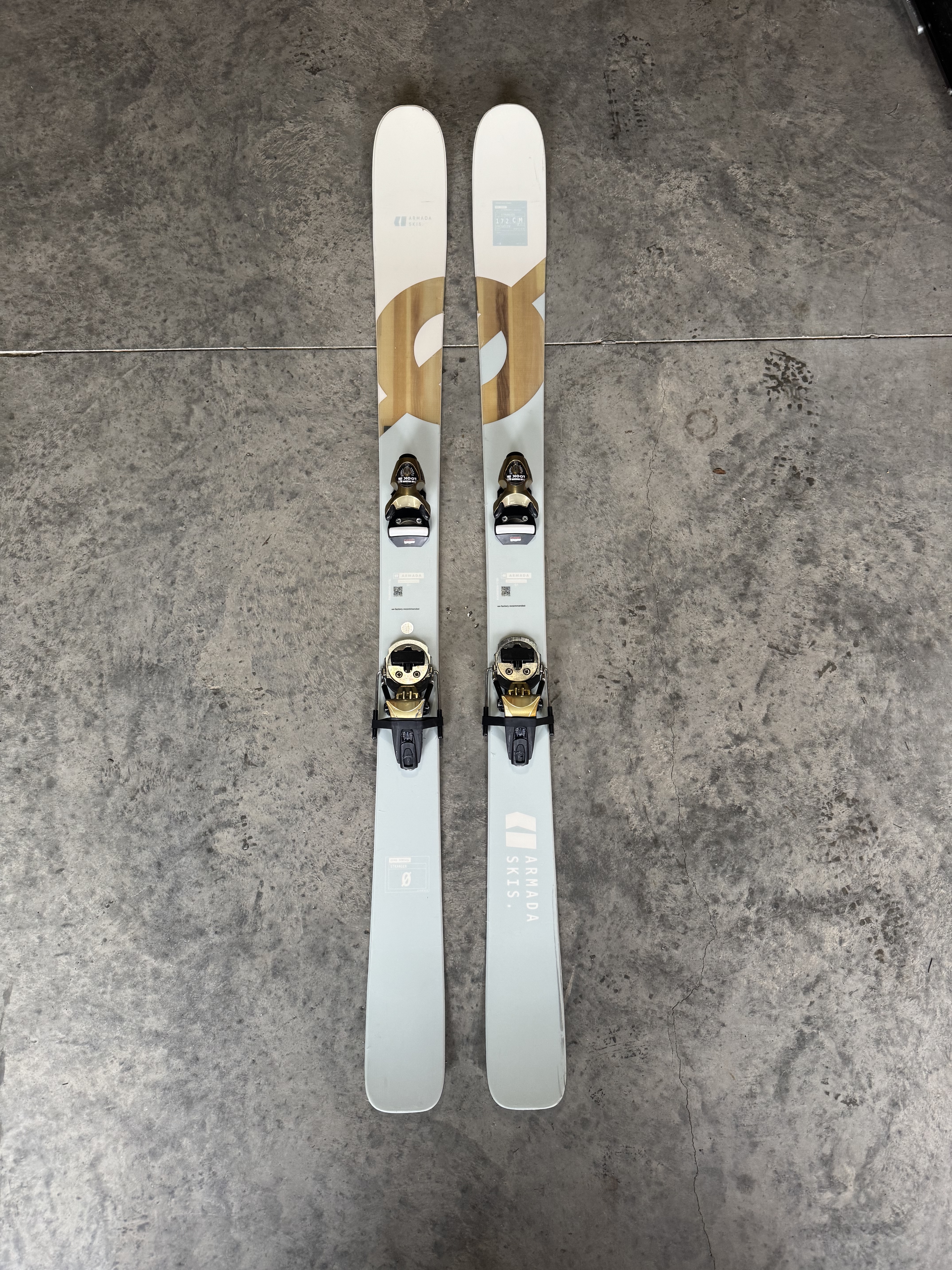 172cm Armada Stranger 100 Skis w/ Look Pivot 15 Bindings